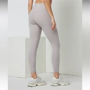 Vuori Women's Gray Leggings